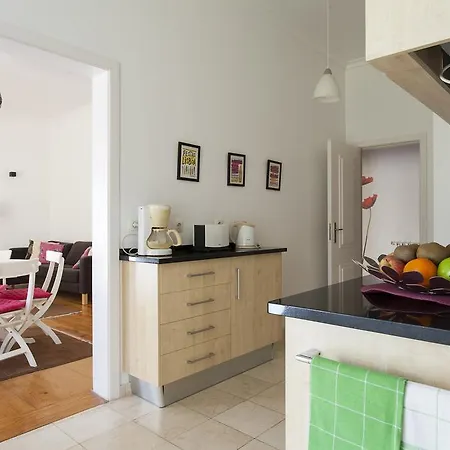 Apartman Principe Real Garden | Rentexperience *